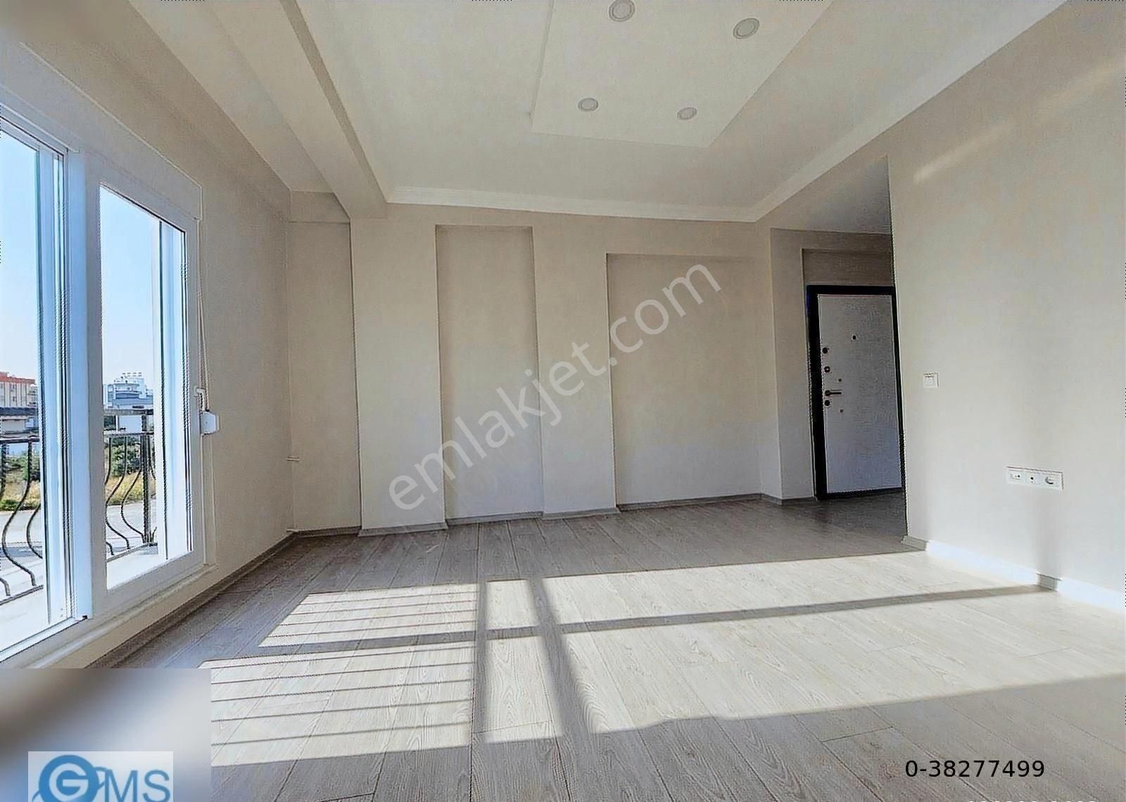 Demirel Mahallesinde 3.katta Asansörlü 1+1 55m² Sıfır Daire