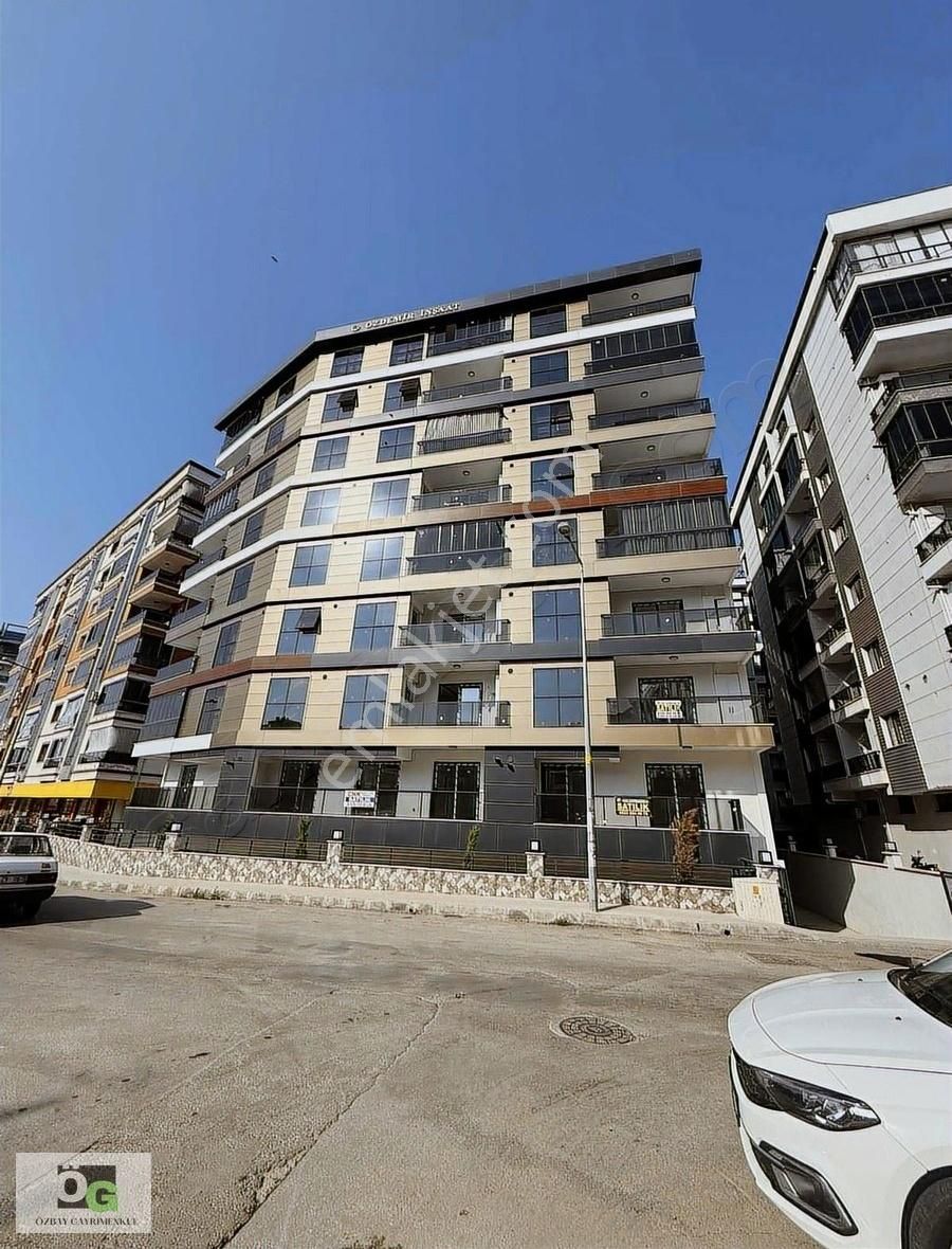 Özbay Gayrimenkul'den / İstasyon Mah'de 3+1 Satılık Lüks Daire