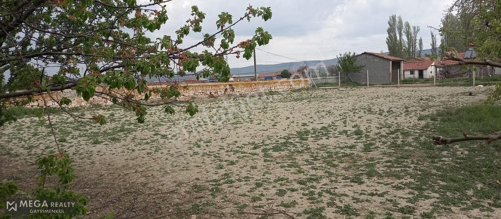 Mega Realty'den Koyunlar Merkezde 1.349 M2 Satılık Arsa !!