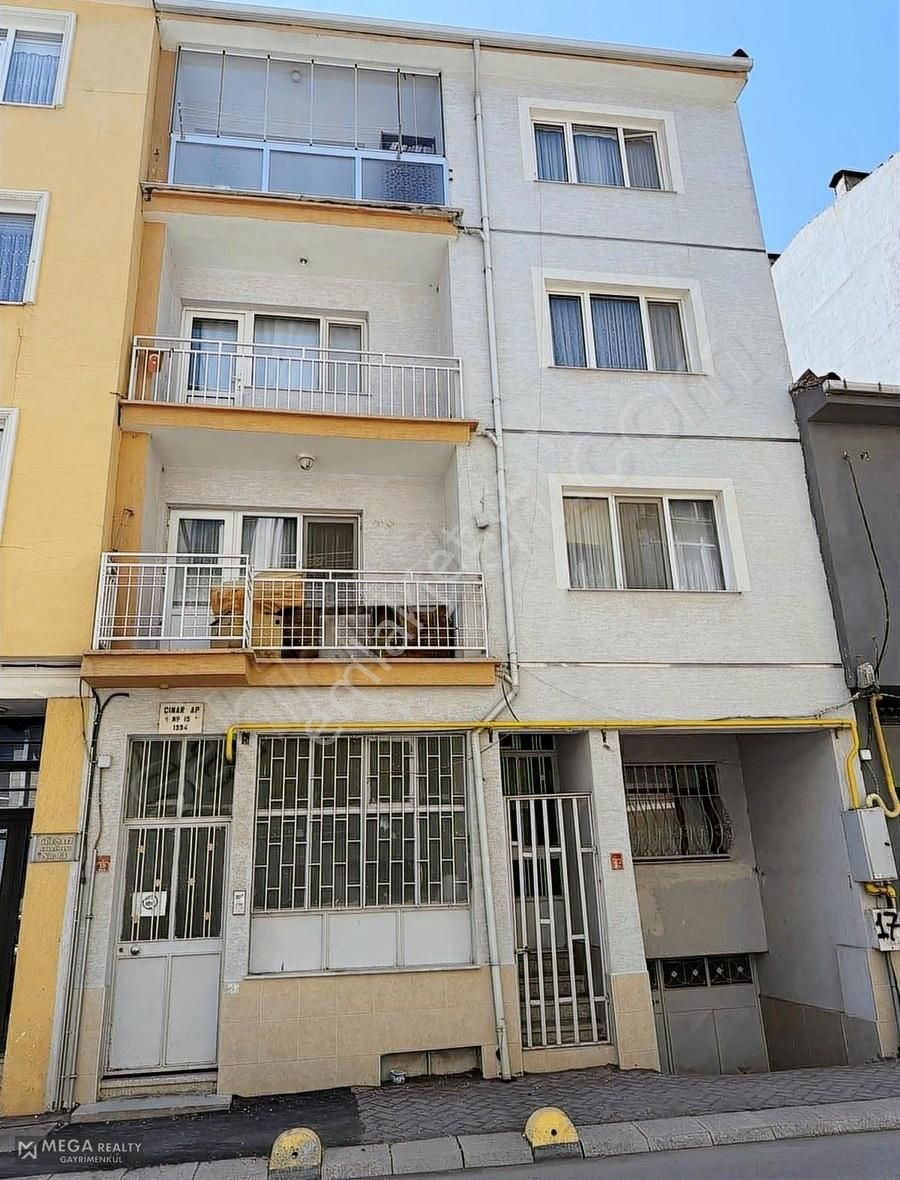 Ömerağa Mahallesinde Merkezi Konumda Fırsat Daire