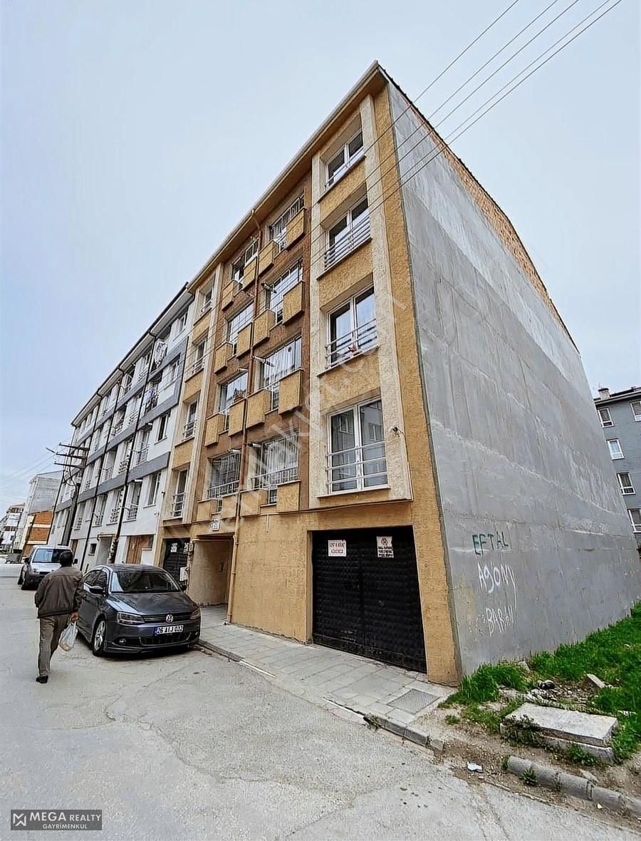 Kumlubelde Satılık 3+1 Arakat Daire
