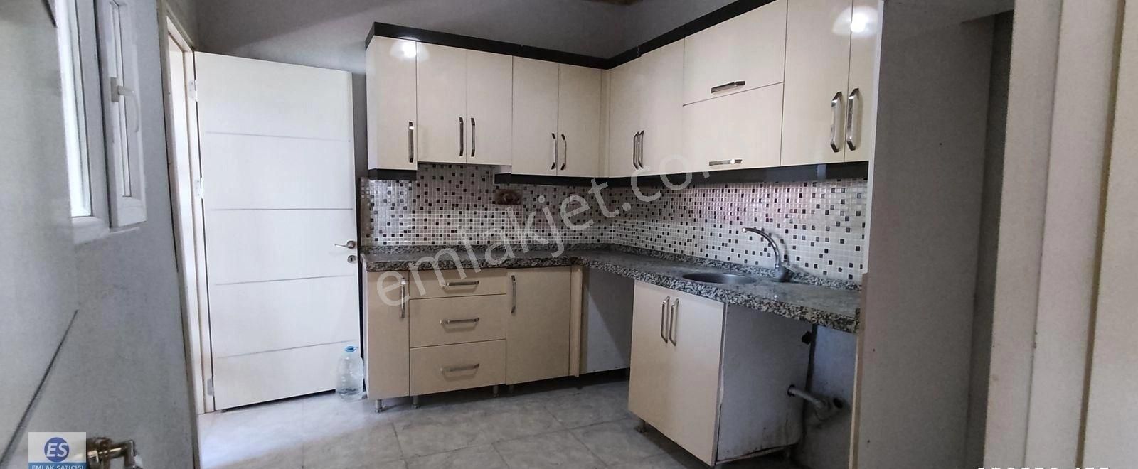 Çiğlide Kiralık Müstakil Ev 1 Oda+1salon + 1 Kapalı Geniş Mutfak + Yarım Oda + Balkon