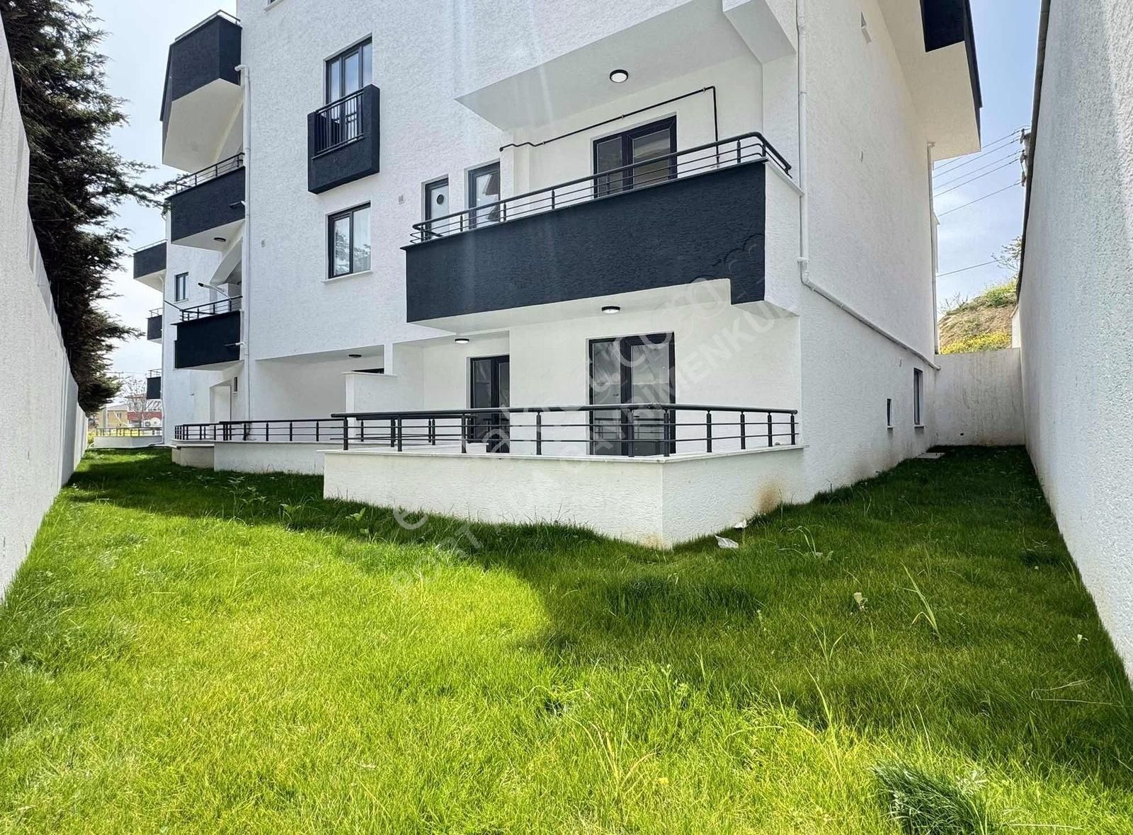 Nezih Konumda 4+1 200m² Sahil Yakını Müstakil Bahçeli Dubleks