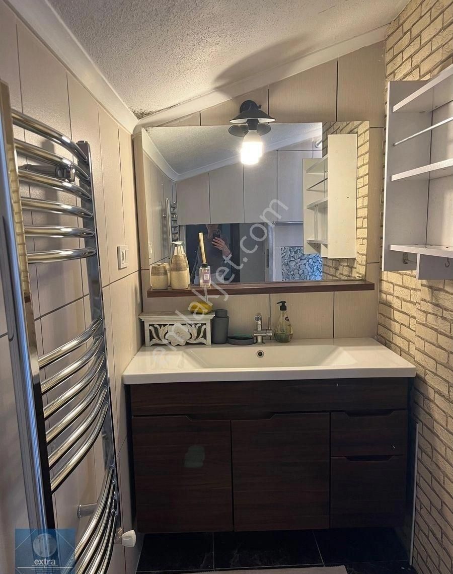 Birlik Mahallesi Merkezi Konumda Full Mobilyalı Geniş 1+1 Kiralık Daire