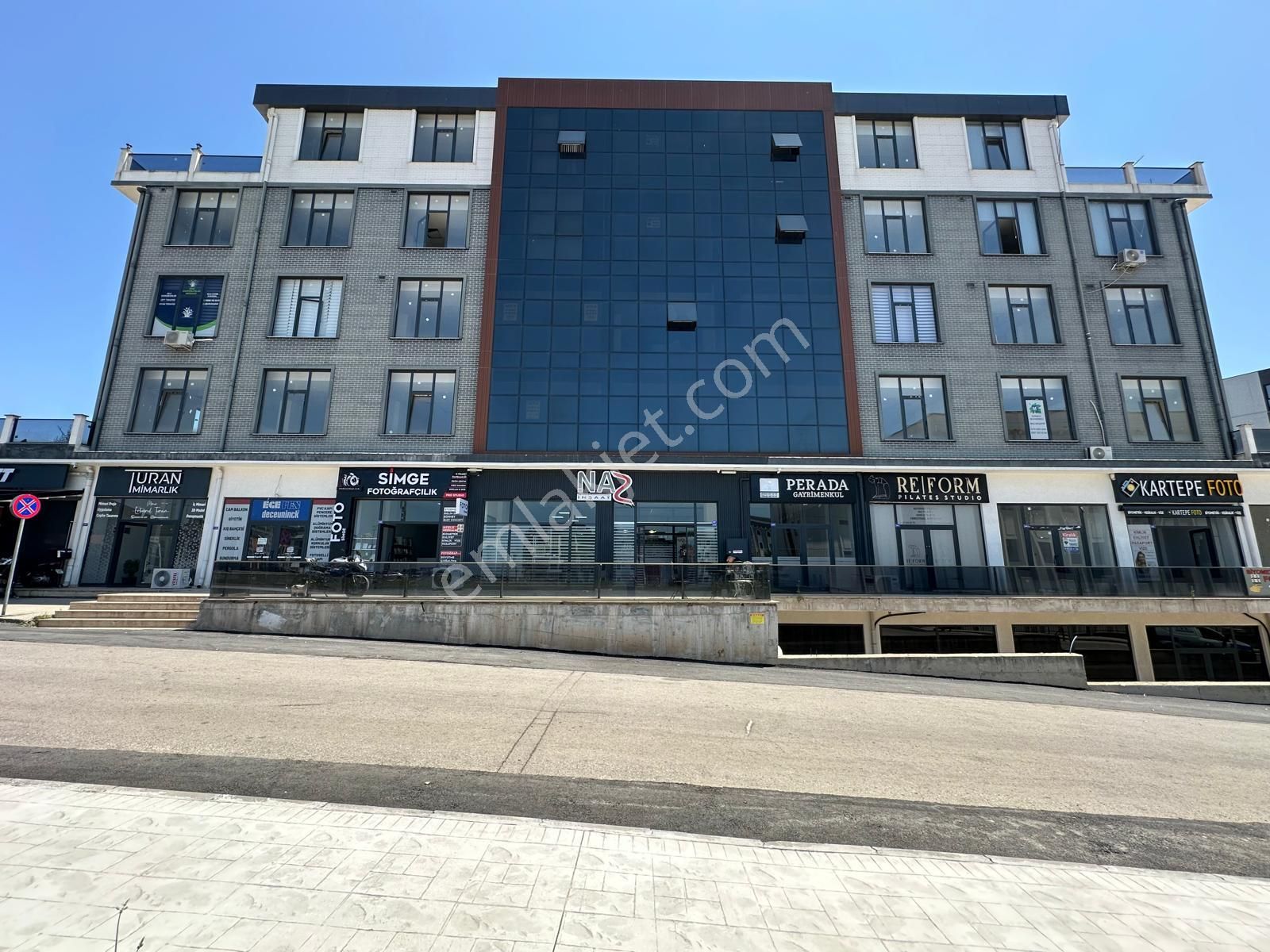Kartepe Kent İş Merkezi Modern Binada Brüt 100m² Kiralık Ofis