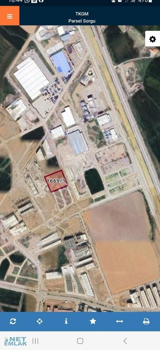 Yenikent Net Emlek'tan Yapılaşmanın İçinde Sanayi Parseli