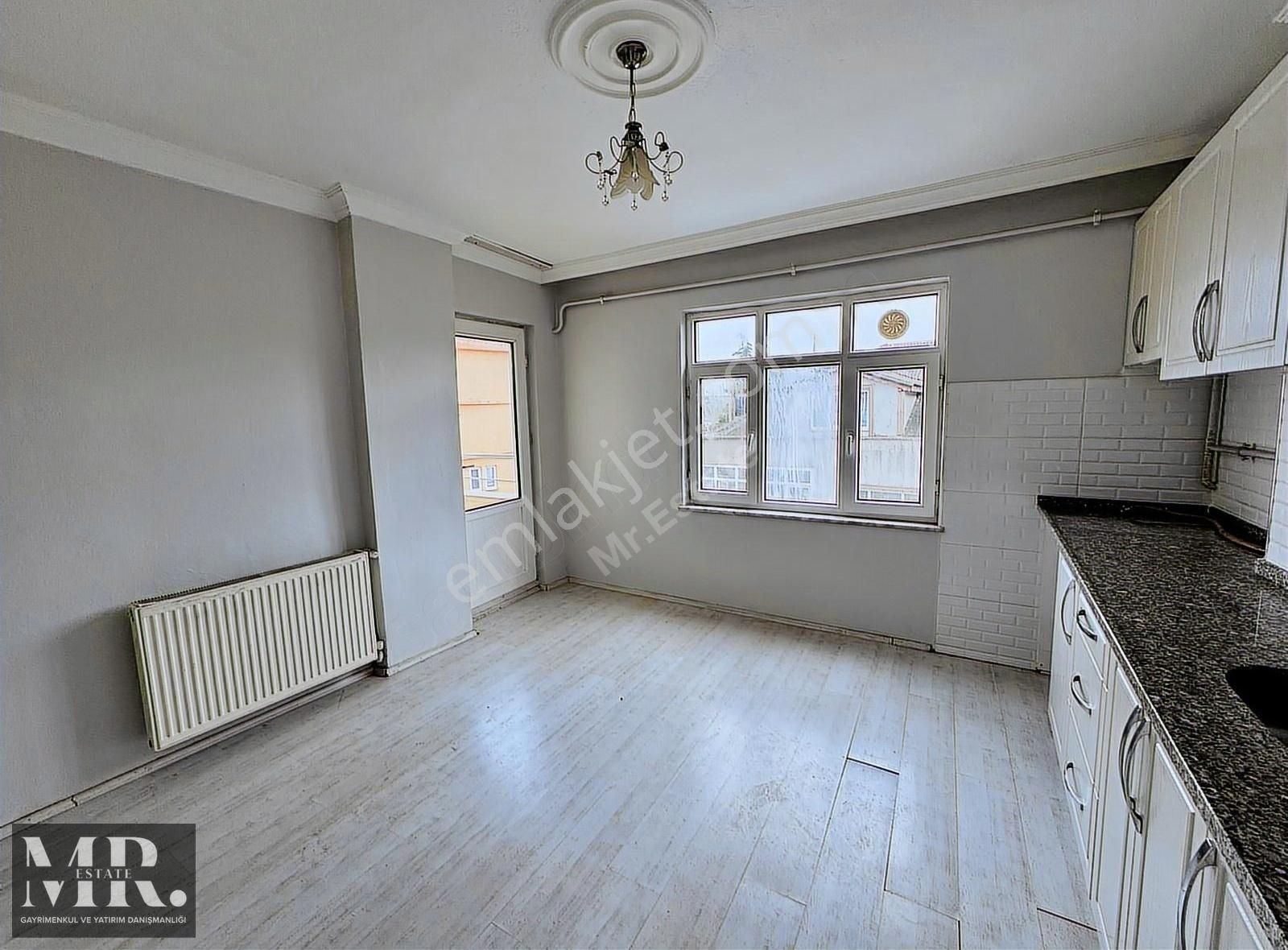 Mr.estate - Serdivan Karakol Karşısı 140 M2 - 2+1 Geniş Daire