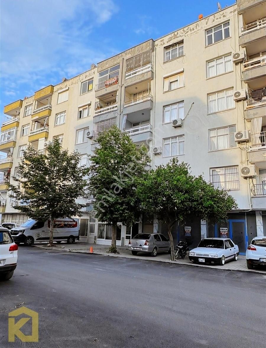 İşlek Lokasyonda, Bankalara Ve Çarşıya Yakın 3+1 Daire
