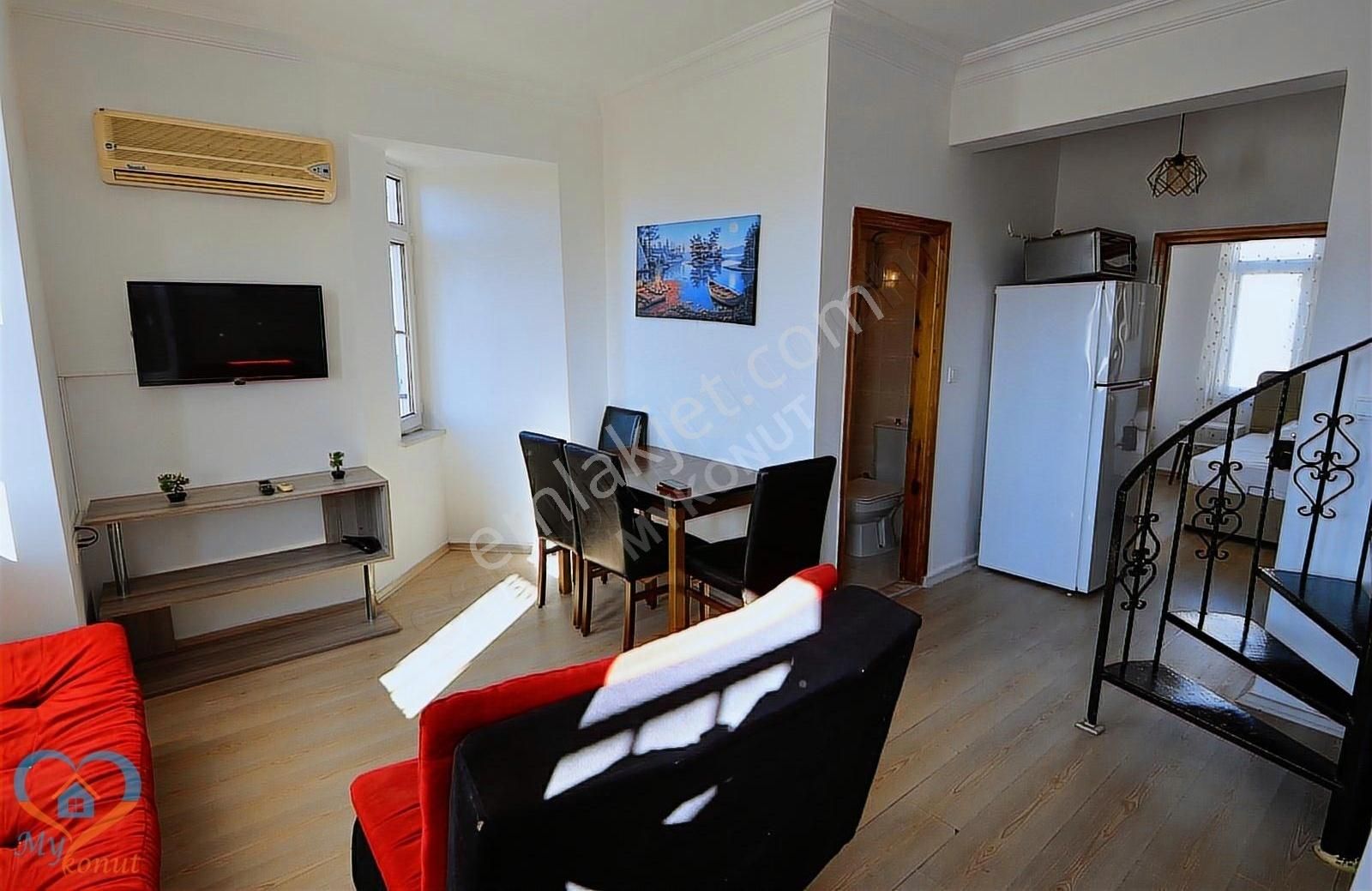 Mykonut'tan Çalış Sahilde Deniz Manzaralı Satılık 2+1 Daire