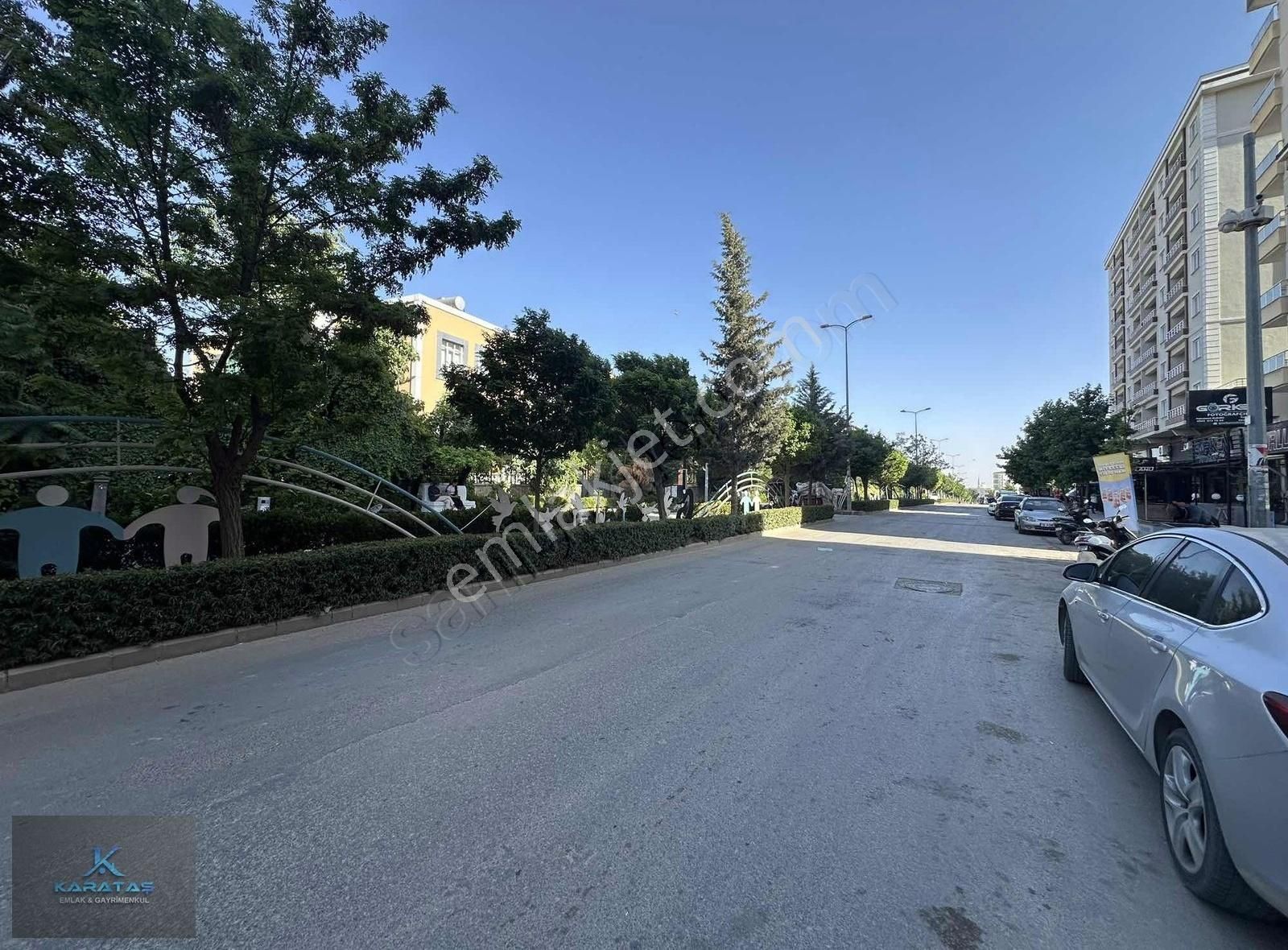 Üniversite Civarı 1+1 Satılık Daire Memur Binası