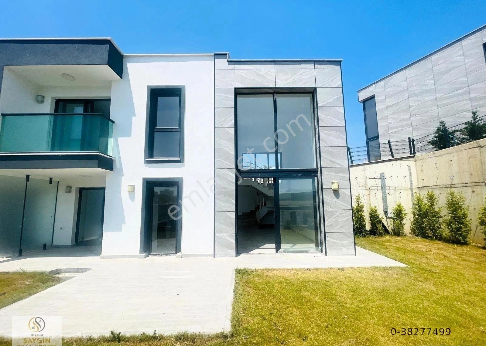 Deniz Manzaralı, Özel Plajlı, Güvenlikli Site , 3 Banyolu Villa - Görsel 15