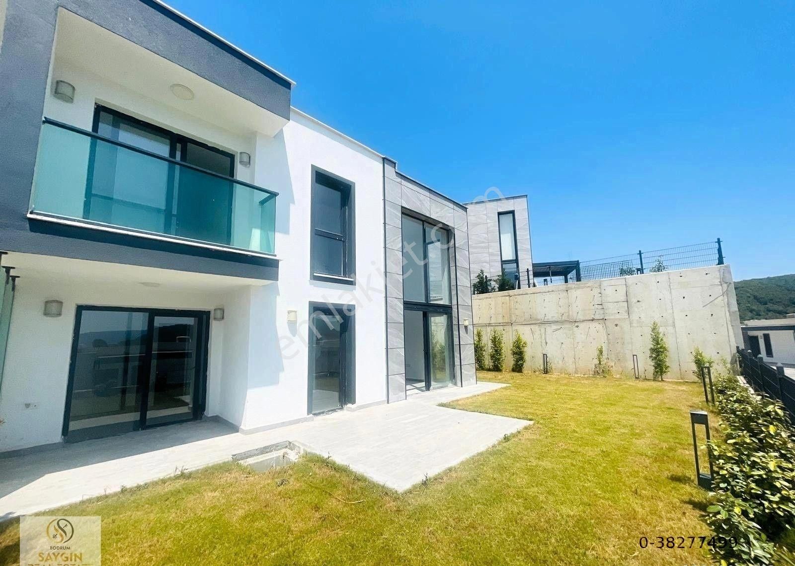 Deniz Manzaralı, Özel Plajlı, Güvenlikli Site , 3 Banyolu Villa - Görsel 16