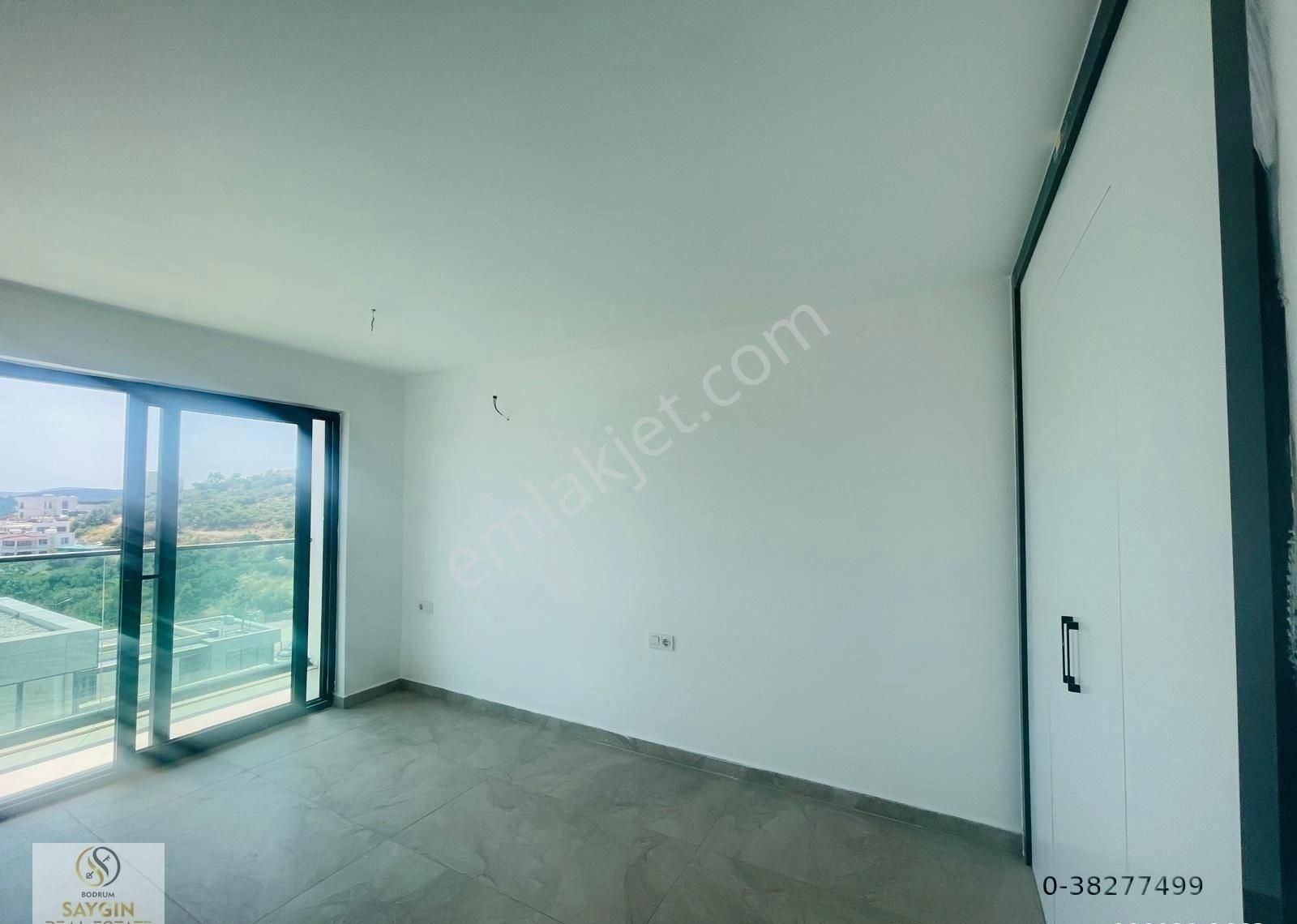 Deniz Manzaralı, Özel Plajlı, Güvenlikli Site , 3 Banyolu Villa - Görsel 5