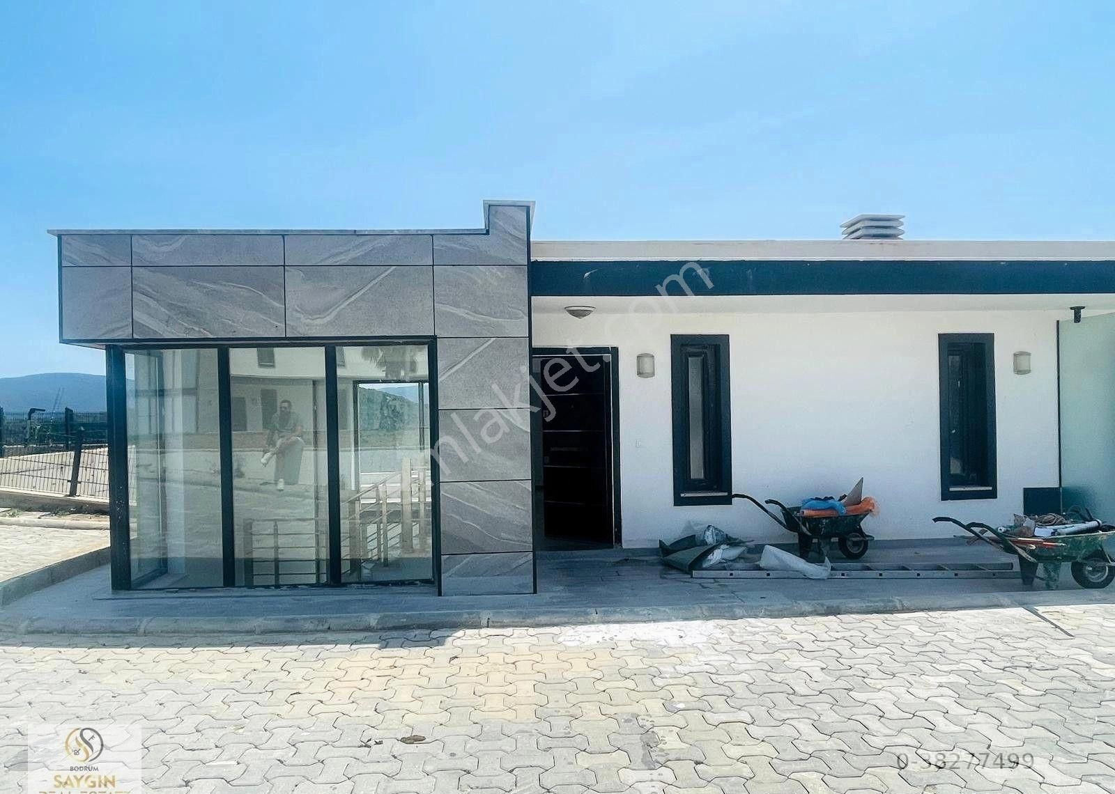Deniz Manzaralı, Özel Plajlı, Güvenlikli Site , 3 Banyolu Villa - Görsel 13