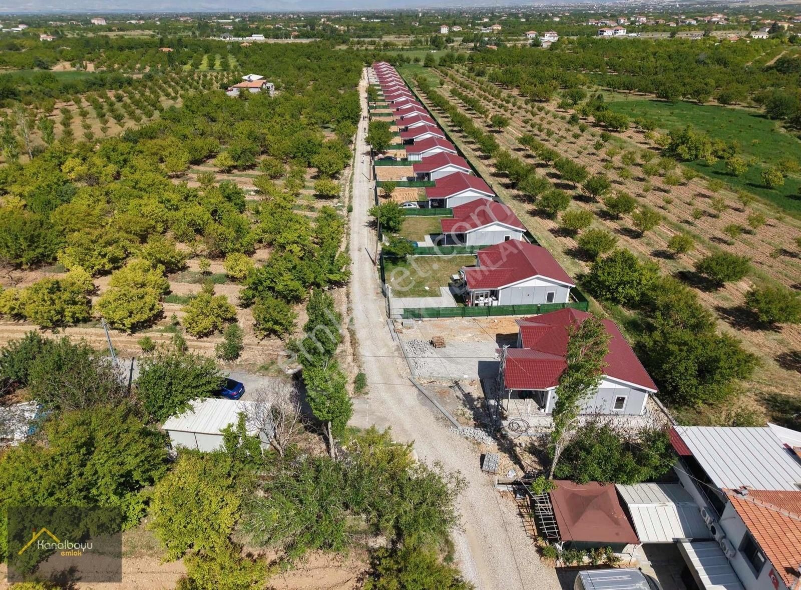 Dilek'te Sivas Yoluna Yakın 400 Metrekare Üzerine Kurulu 2+1 Ev