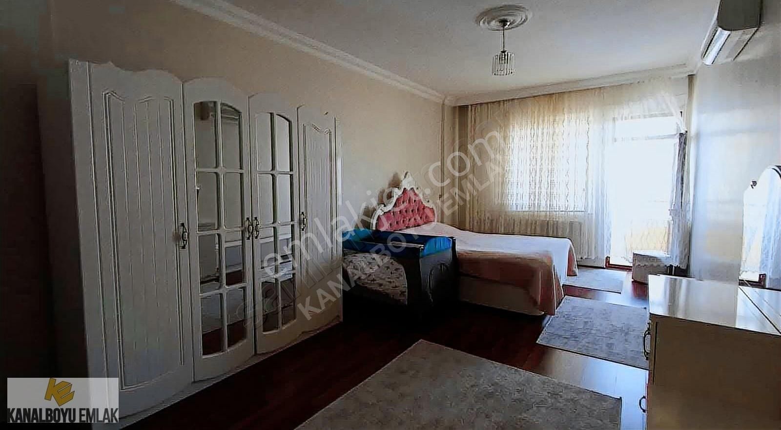 Fahri Kayhan İstanbul Evlerin De 4+1 Full Yapılı Satılık Daire