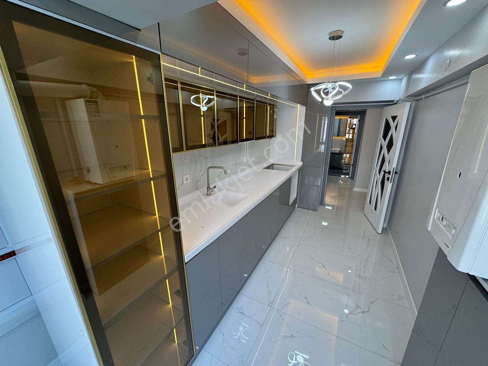 Mç Emlaktan Osmanlı Mah' İnde 3+1 Lüx Yapılı Satılık Daire