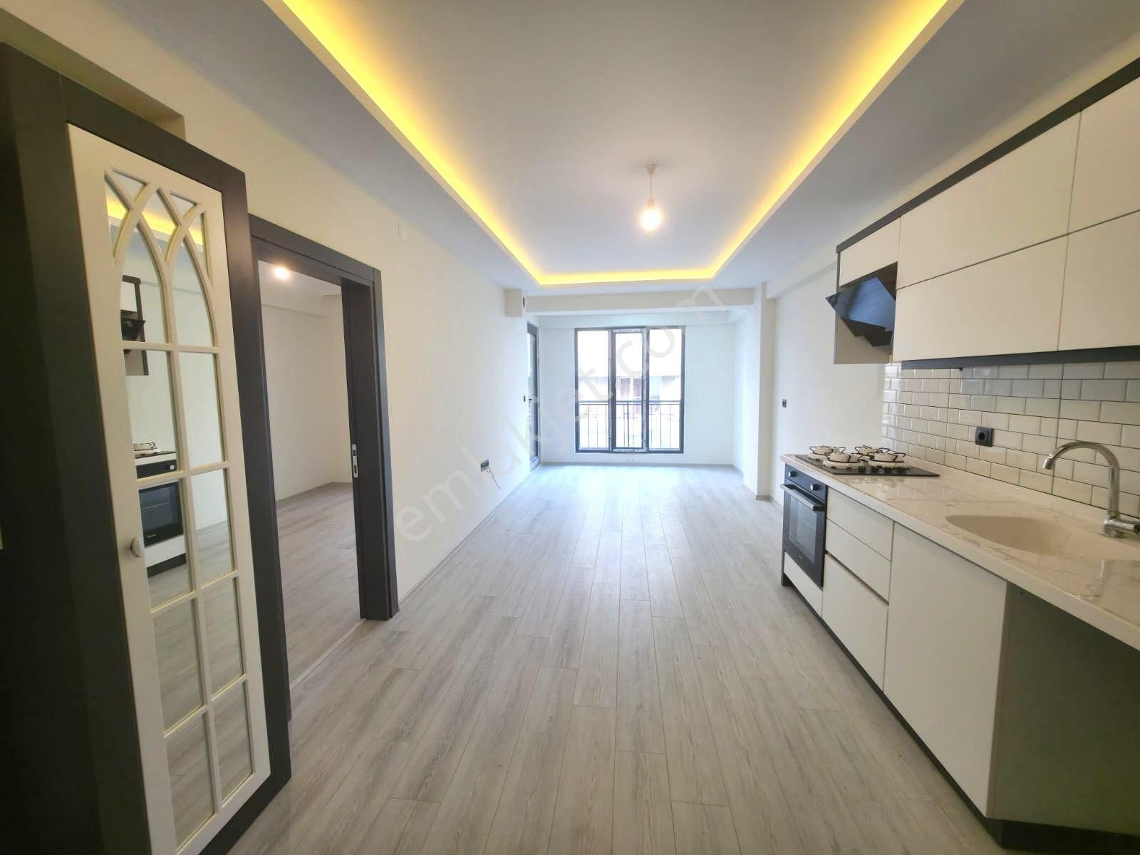 🔴 Ayanoğludan Akçayda Modern Tasarımlı Denize 100 Mt Satılık 1+1 Daire