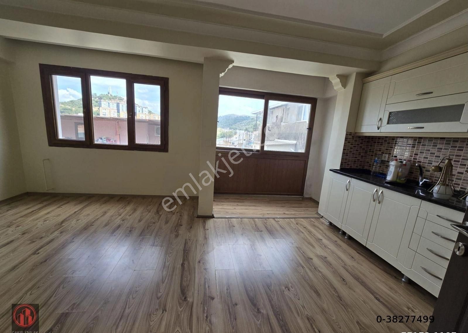 Balçovada Yeni Binada Arakat Kiralık 2+1 Daire