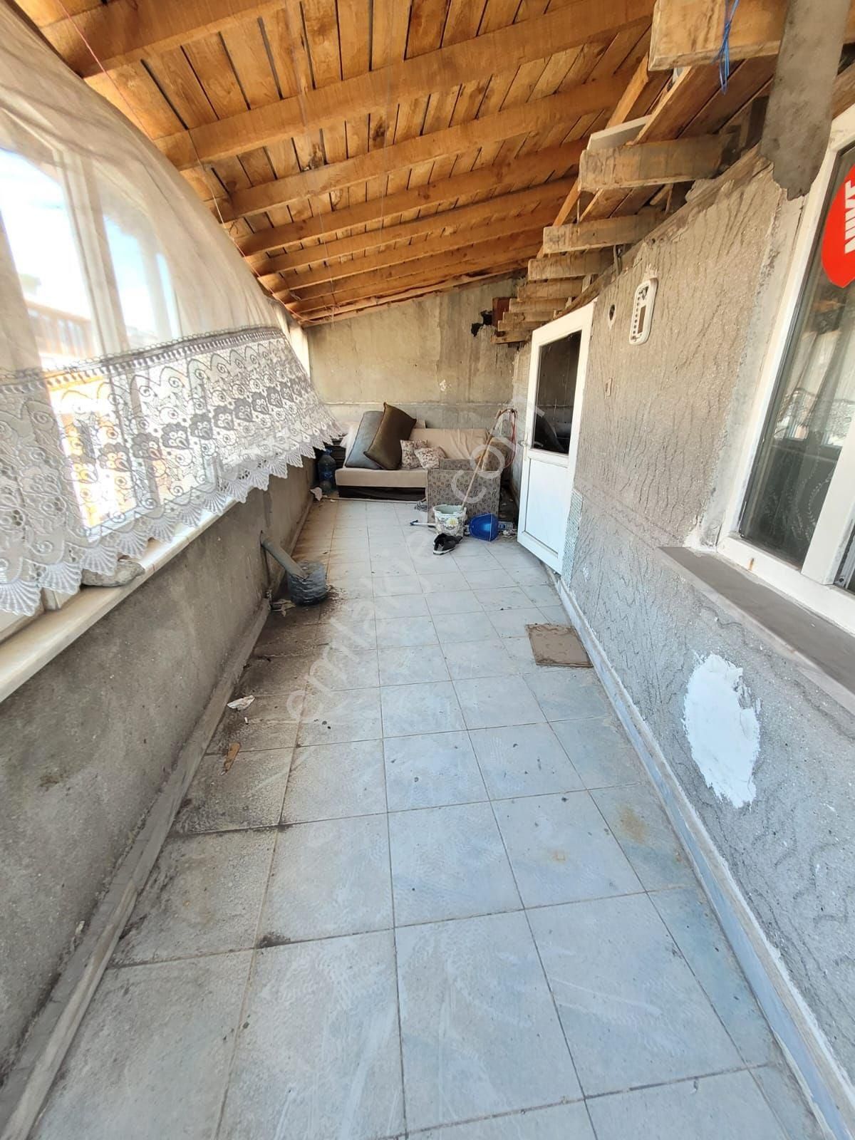 Özgür İnşaat'tan Sultançiftliği Mah'de Acil Satılık Çatı Katı Daire - Görsel 12