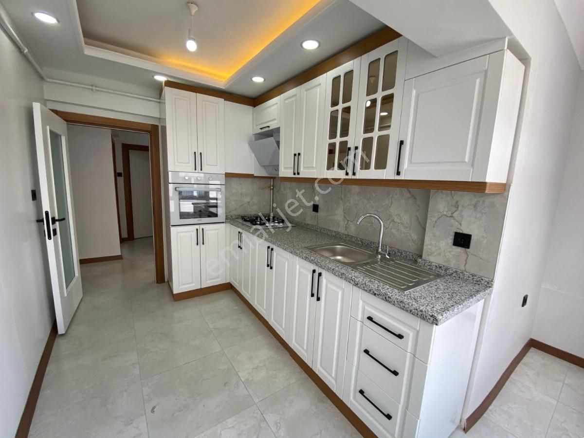 Sincan Plevne Mah 2+1 Full+full Yapılı Katta Bağımsız Daire