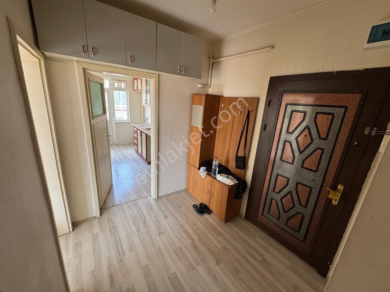 Çelenk Sok.'da Tepebaşı Göbek Yakını 3+1 Manzaralı Kaçmaz Fısat