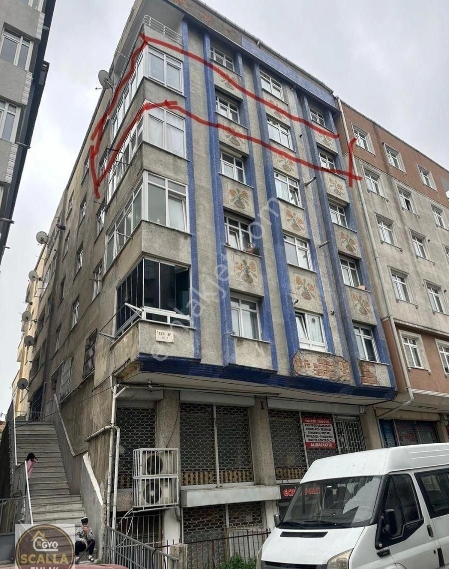 Küçükçekmece Yenimah. Kıbrıs Cad. Ara Kat 2+1 110 M2 Fırsat Daire