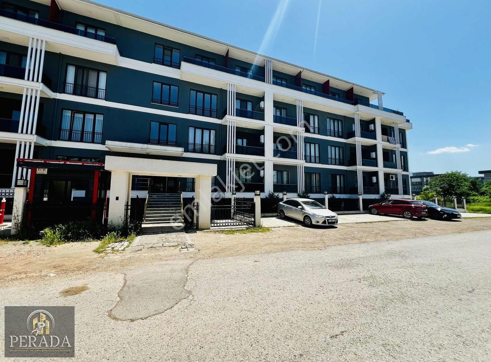 Kartepe Dumlupunar Naz Rezidans'ta Kiralık 1+1 Daire