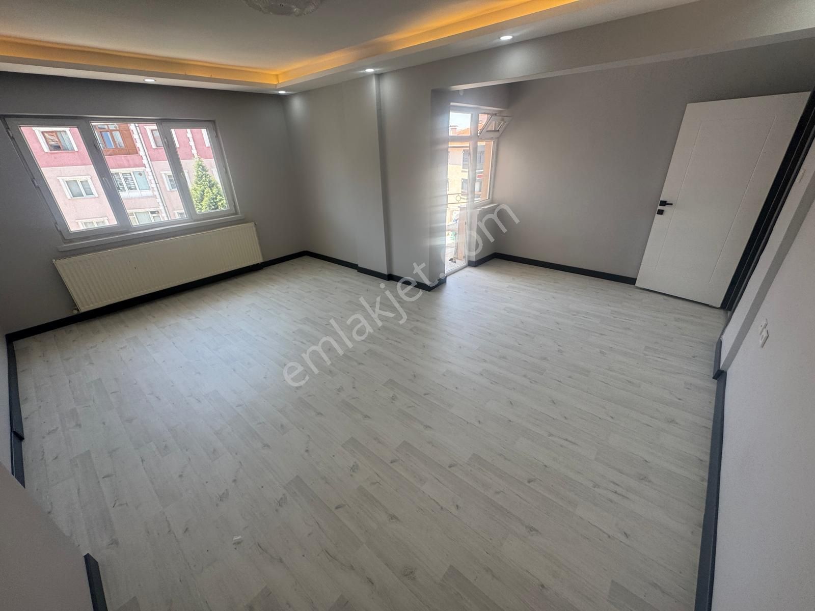 M. Çakmak Mh'de 3+1 115m² Bağımsız Son Katda Daire