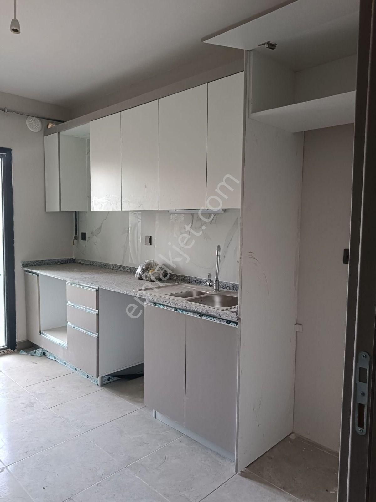 Acilll Yeni Akkuyu Tokilerde 2+1 Kapalı Mutfak Satılık Daire