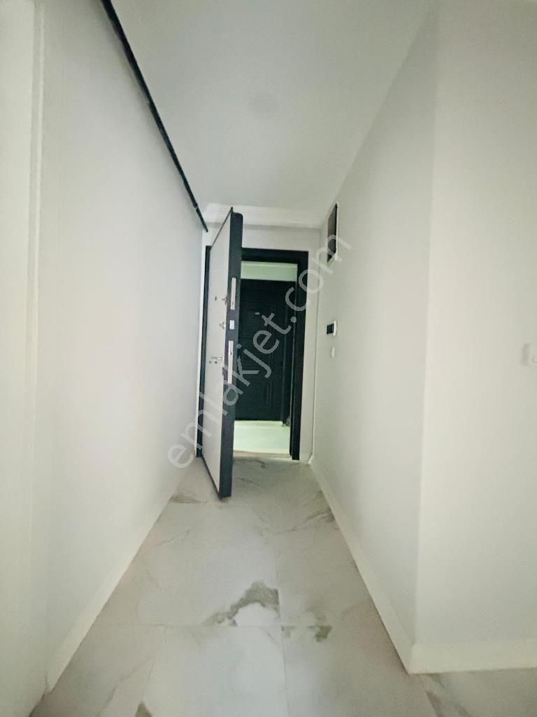 Kaçmaz'dan Sıfır Muhteşem Bahçe Teraslı Otoparklı 2+1 - Görsel 11