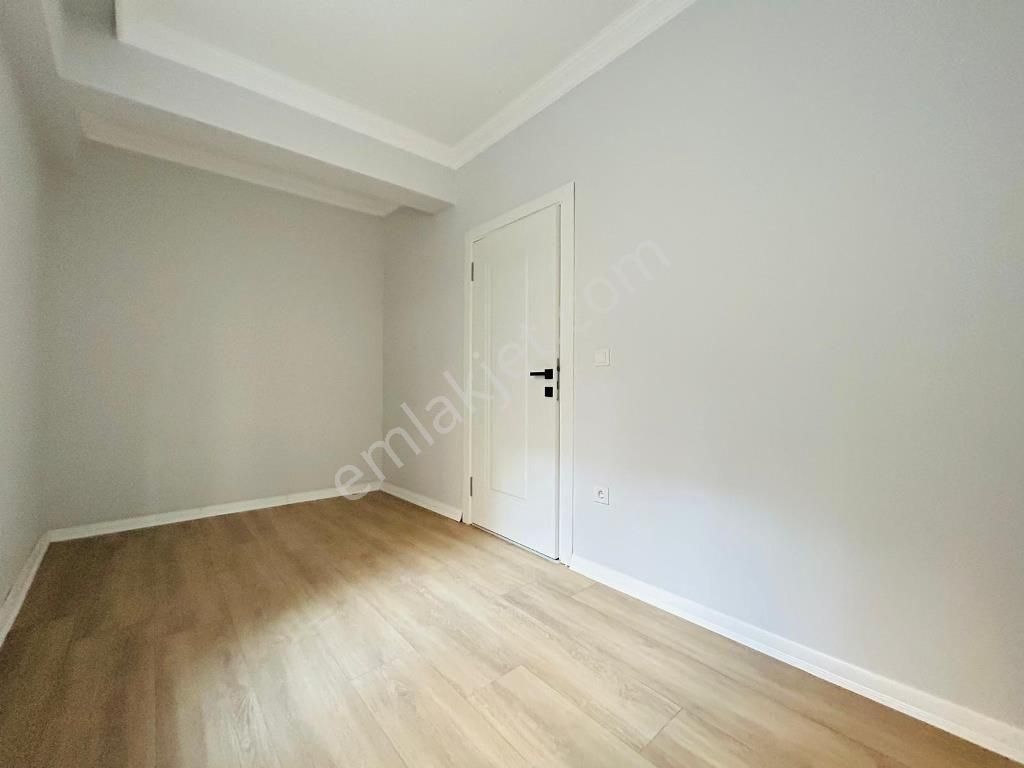 Kaçmaz'dan Sıfır Muhteşem Bahçe Teraslı Otoparklı 2+1 - Görsel 16