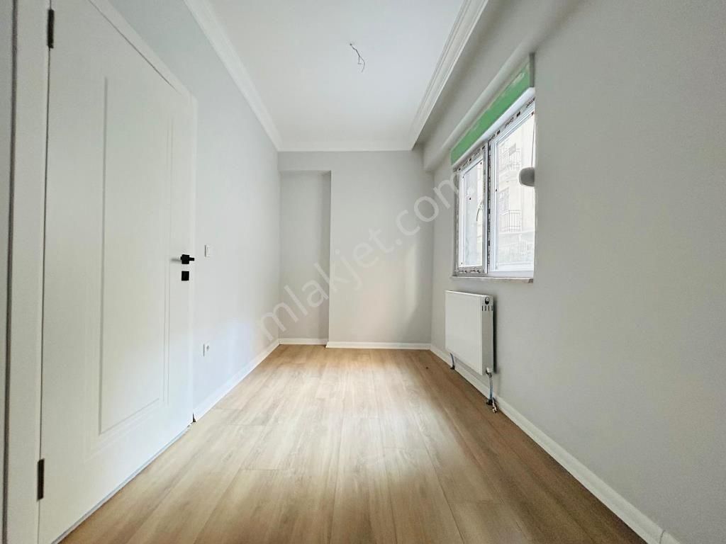 Kaçmaz'dan Sıfır Muhteşem Bahçe Teraslı Otoparklı 2+1 - Görsel 19