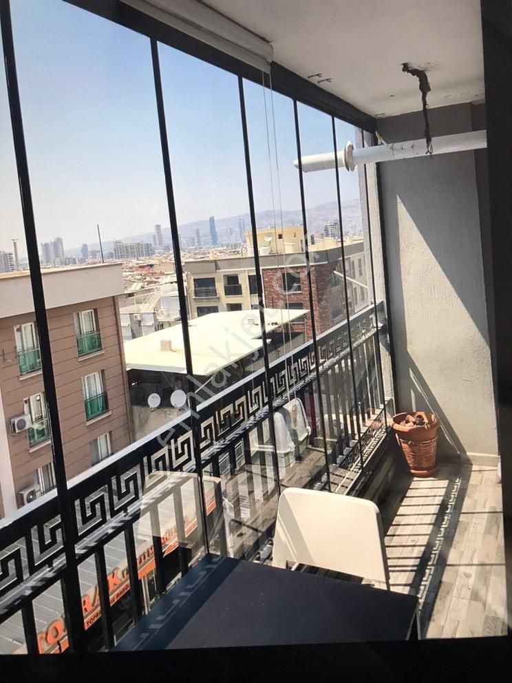 Pointte Garaja Yürüme Mesafesinde 4 Yıllık Apartman Dairesi Asansörlü.