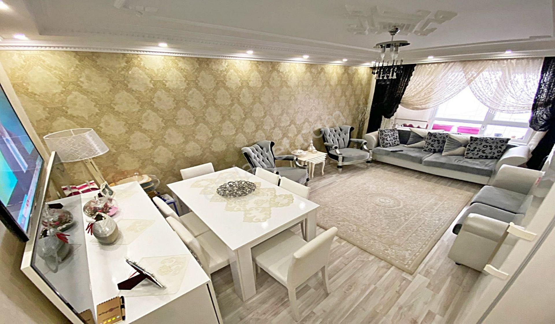 Kuşcağız'da Kat Konumunda Hastaneler Yakını 3+1 Altı Daire Lüx