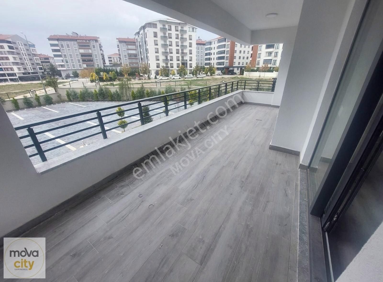 Kafeler Bölgesinde Rose Garden Sitesi'nde Satılk 4+1 Sıfır Daire