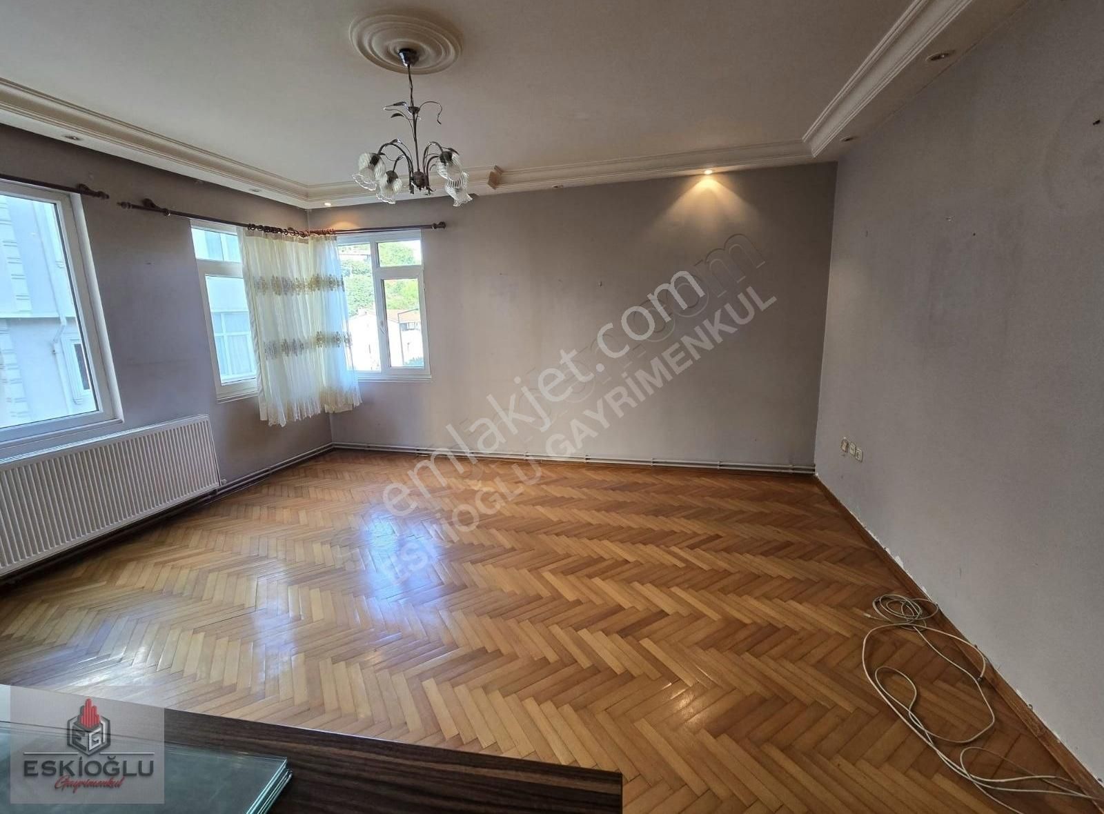 Bahçeköy Cadde Üzerinde 3+1 Daire