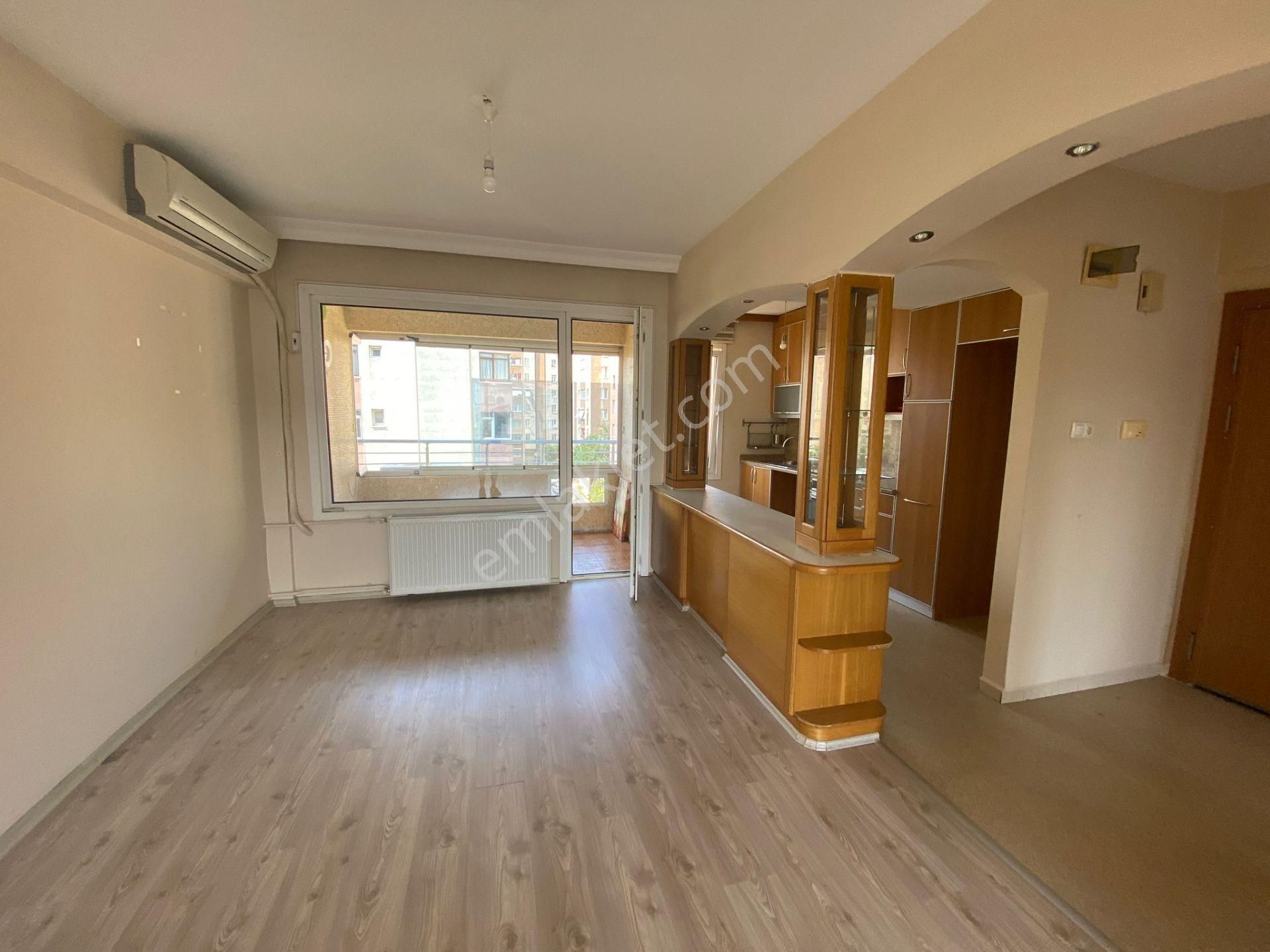 Söğüt Emlak - Site 59 Ara Kat 3+1 Satılık Daire