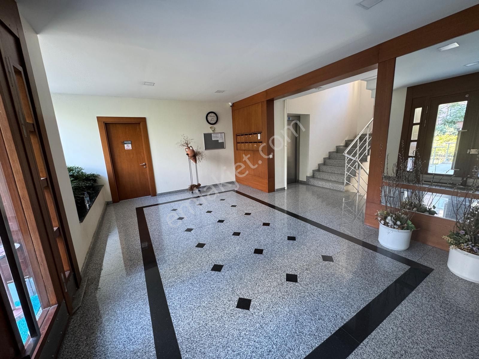 Caddebostan Sahilde 2,5+1, Net 96m2 Kapalı Garaj Ve Depo Alanı - Görsel 20