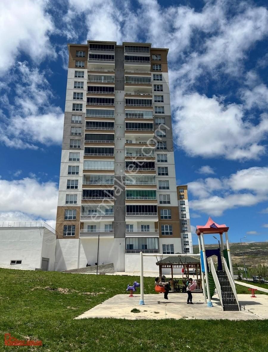 Hedef Emlaktan Fatih Mahallesinde Manzaralı Lüx 3+1 Daire