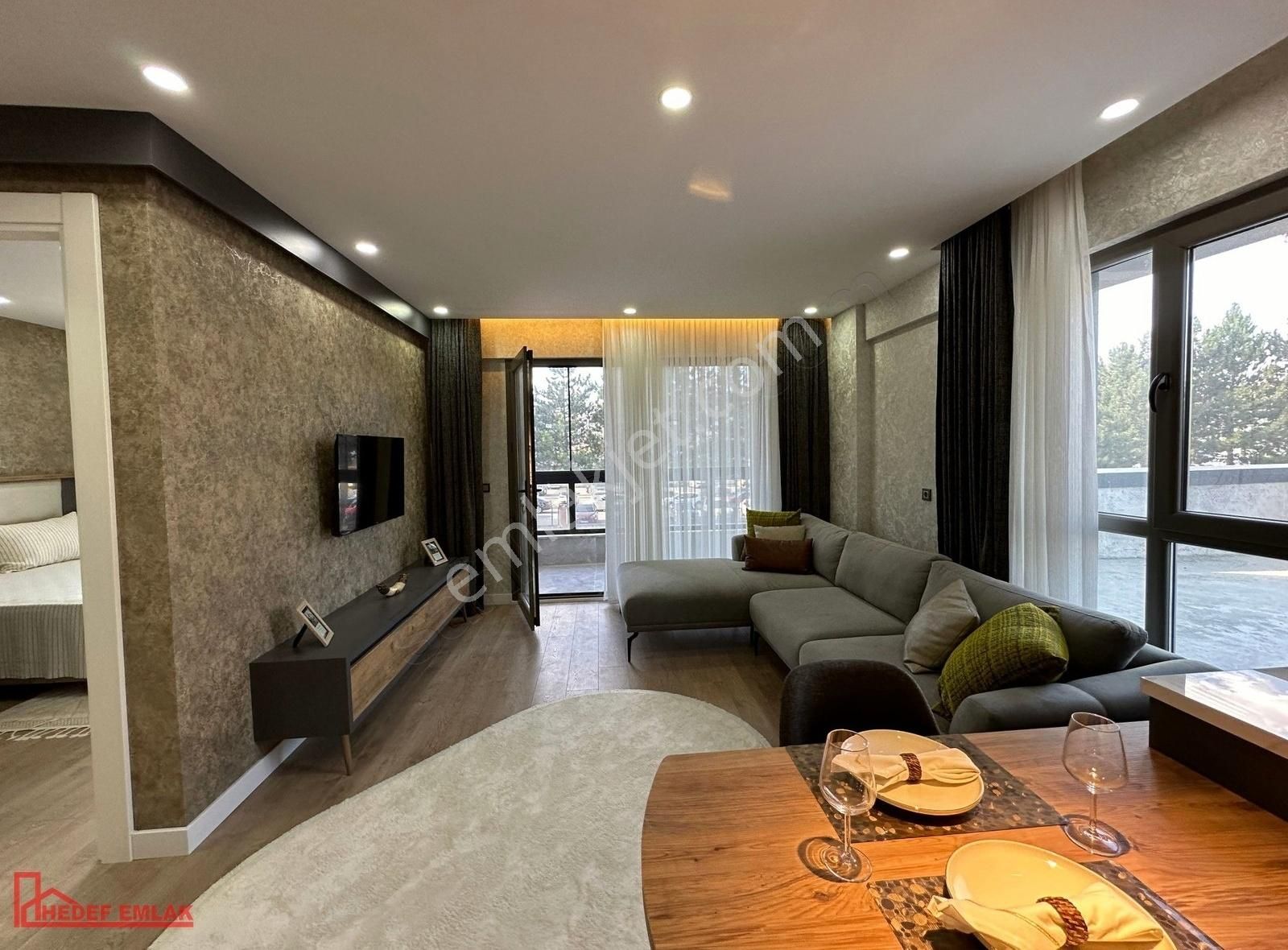 Hedef Emlak'tan Bağdat Caddesi Ultra Lüx Eşyalı Sıfır 1+1 Daire