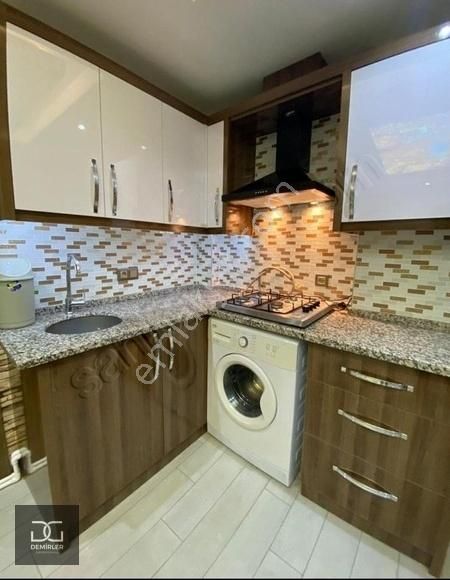Demirler'den Zeytinköy'de Eşyalı 1+1 Apart