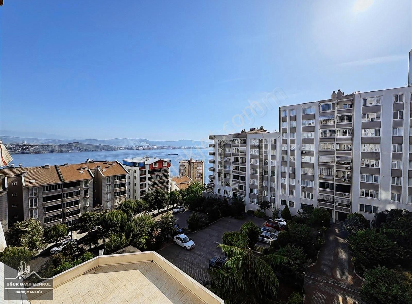 Uğur Gayrimenkul'den Manastırda Site İçersinde Satılık 3+1 Daire