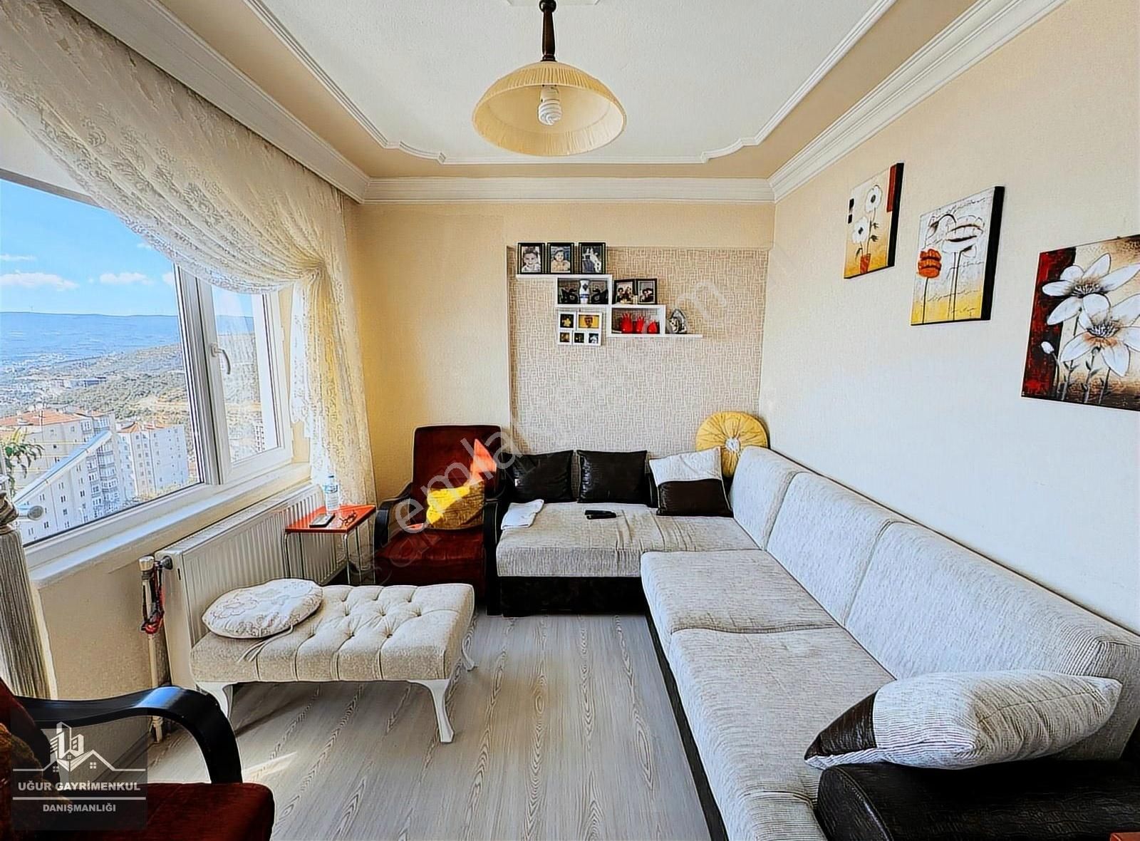 Uğur Gayrimenkulden Manastır'da Muhteşem Manzaralı Satılık Daire