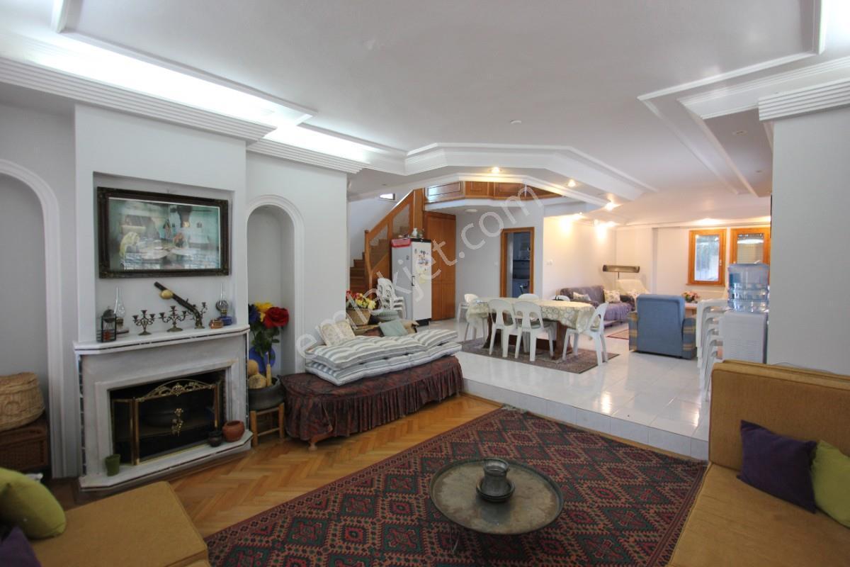 Çatalcada Müstakil Havuzlu Çift Katlı Havuzlu Villa - Görsel 3