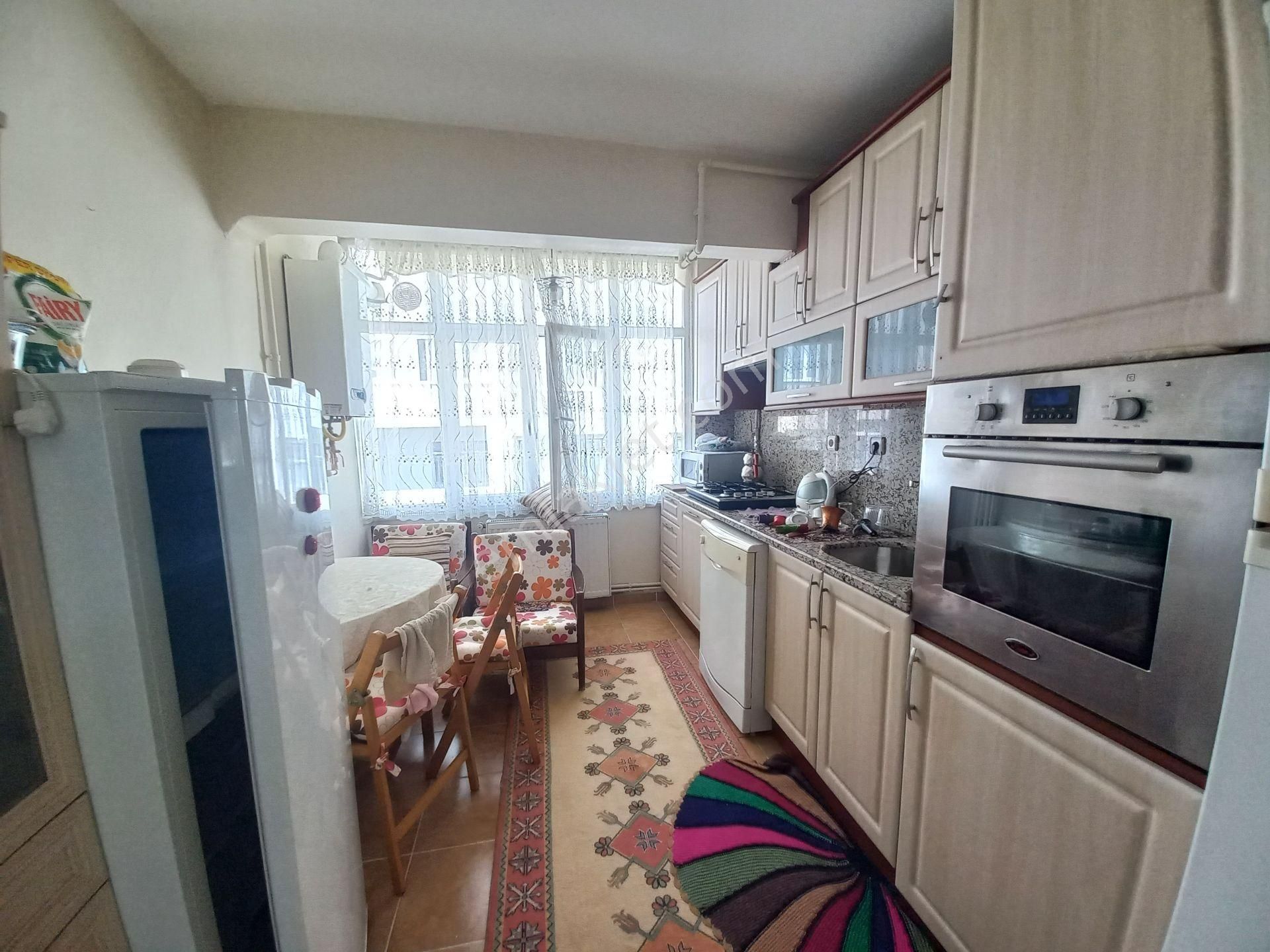 Şeref Emlak Gaziosmanpaşa Yenidoğan Satılık Daire 4.500.000 Tl