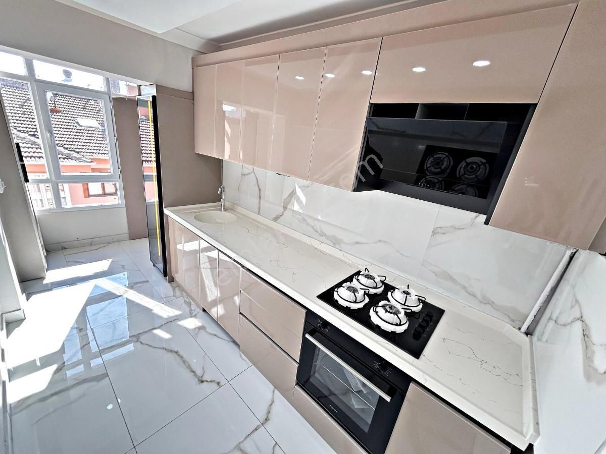 Sincan Andiçen Mah 4+1 Çift Banyolu Kapalı Teraslı Yapılı Daire