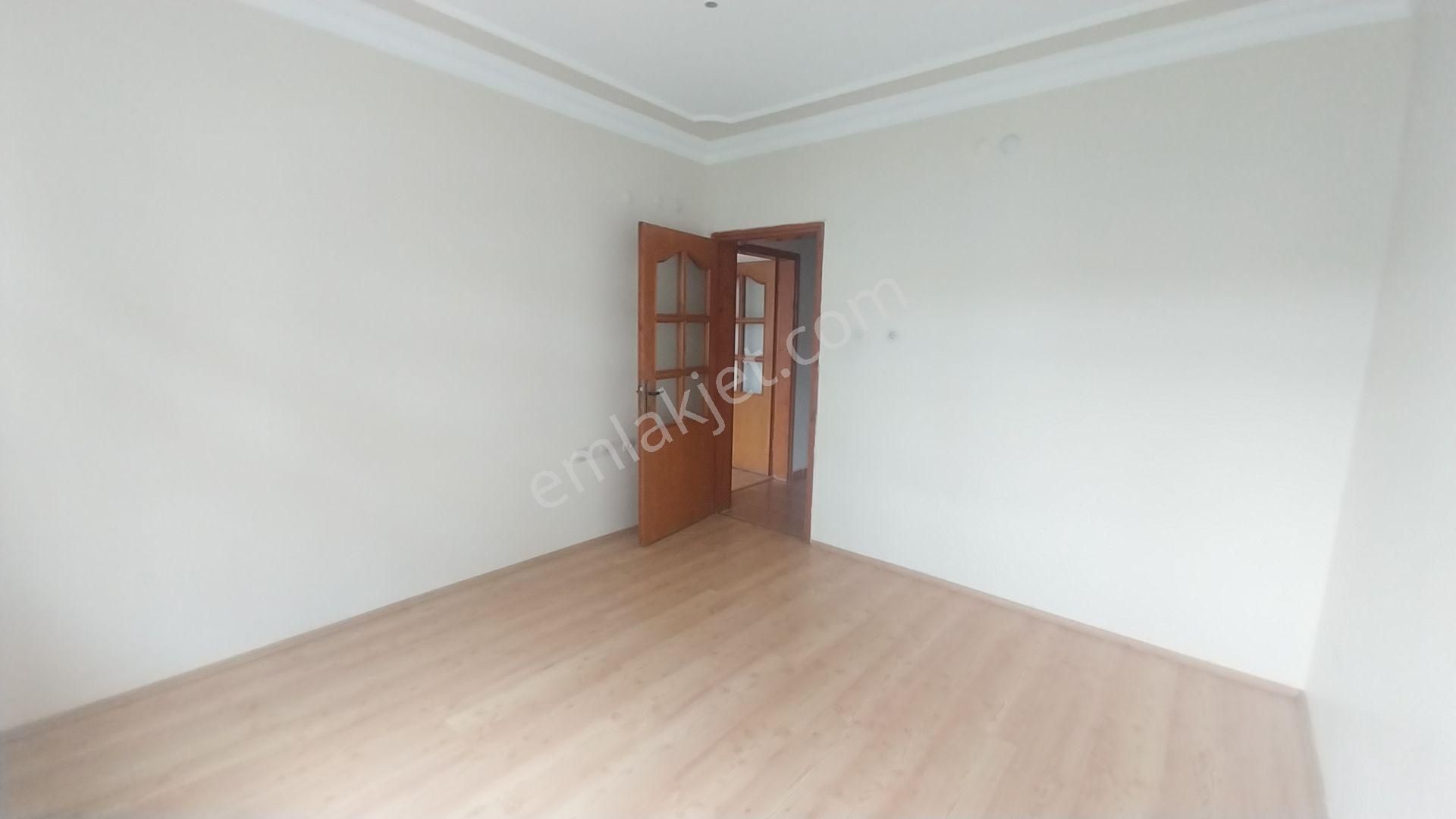 Eskidji'den Derince Çenesuyu'nda Kiralık 3+1 Daire