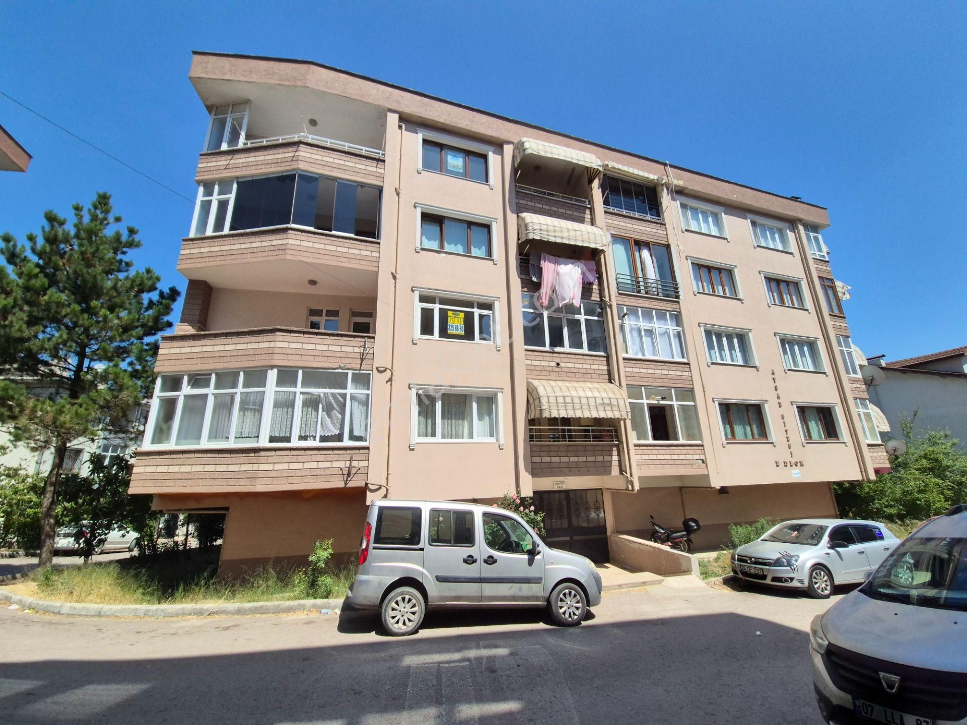Eskidji'den Derince Çenesuyu'nda Kiralık 3+1 Daire
