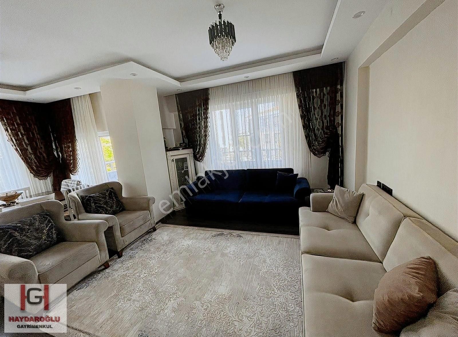 Güvenevler Mah'de Ultra Lüx Site İçerisinde Satılık 3+1 Daire